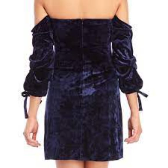 NWT Romeo & Juliet Couture Navy Velvet Off Shoulder Dress Large  Large - Picture 2 of 15